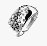 Кольцо с россыпью камней циркония